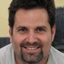 Carlos Mendoza.